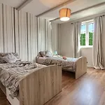 Stylish & Luxury Villa With Pool, Biliard, Extra Pool Heating Available - Wiibuk Villa
