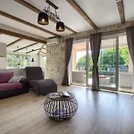 Stylish & Luxury Villa With Pool, Biliard, Extra Pool Heating Available - Wiibuk Villa *