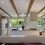 Stylish & Luxury Villa With Pool, Biliard, Extra Pool Heating Available - Wiibuk