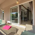 Stylish & Luxury Villa With Pool, Biliard, Extra Pool Heating Available - Wiibuk *