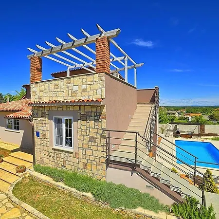 Villa Stylish & Luxury With Pool, Biliard, Extra Pool Heating Available - Wiibuk *