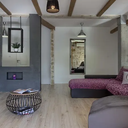 Villa Stylish & Luxury Villa With Pool, Biliard, Extra Pool Heating Available - Wiibuk Pula
