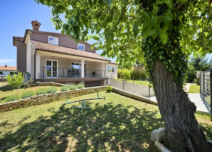 Villa Stylish & Luxury With Pool, Biliard, Extra Pool Heating Available - Wiibuk *