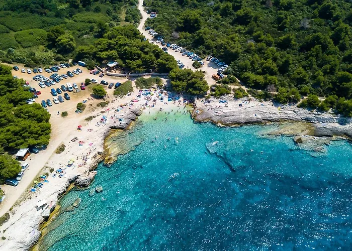 Villa Stylish & Luxury With Pool, Biliard, Extra Pool Heating Available - Wiibuk Pula