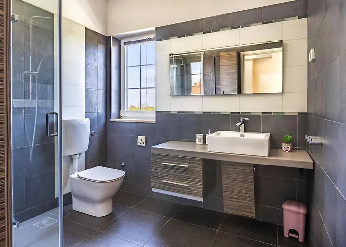 Stylish & Luxury Villa With Pool, Biliard, Extra Pool Heating Available - Wiibuk * Pula