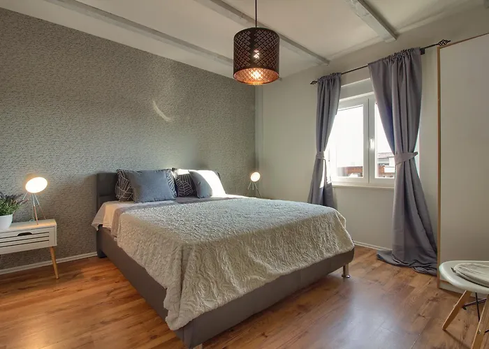 Stylish & Luxury Villa With Pool, Biliard, Extra Pool Heating Available - Wiibuk *