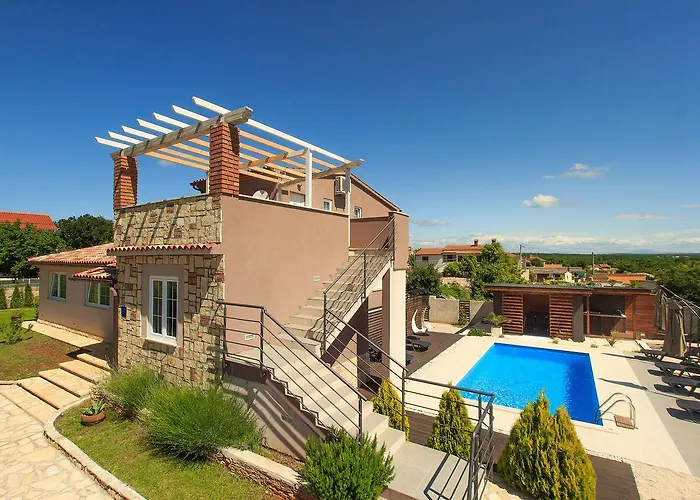 Stylish & Luxury Villa With Pool, Biliard, Extra Pool Heating Available - Wiibuk * Pula