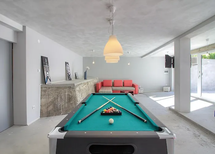 Stylish & Luxury Villa With Pool, Biliard, Extra Pool Heating Available - Wiibuk * Pula