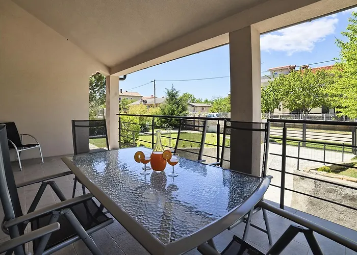 Villa Stylish & Luxury Villa With Pool, Biliard, Extra Pool Heating Available - Wiibuk